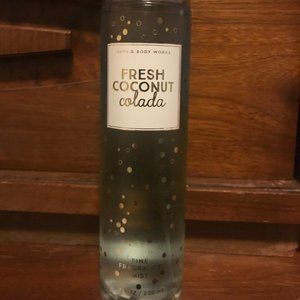 Bath and Body Works Fresh Coconut Colada perfume